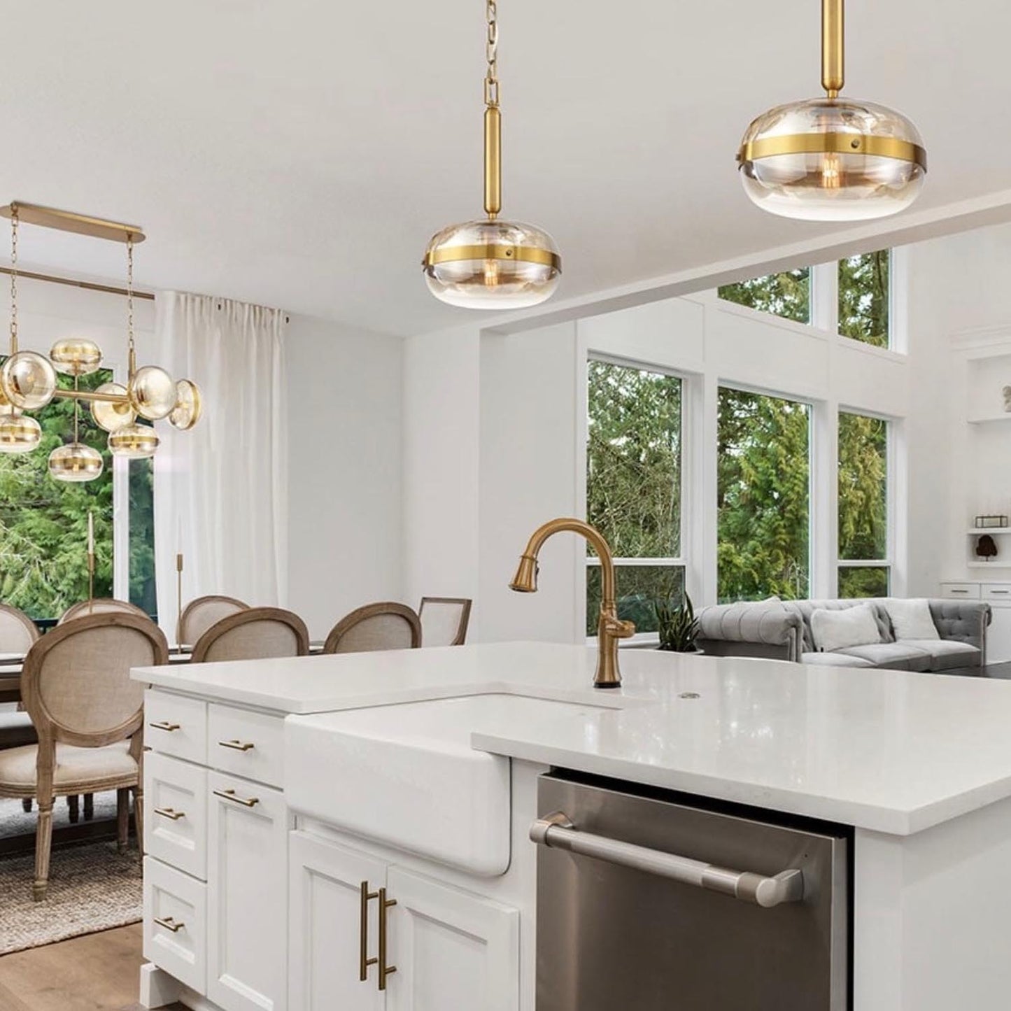 Euro Fase | Nottingham 10 inch Pendant Light in Ancient Brass, Small