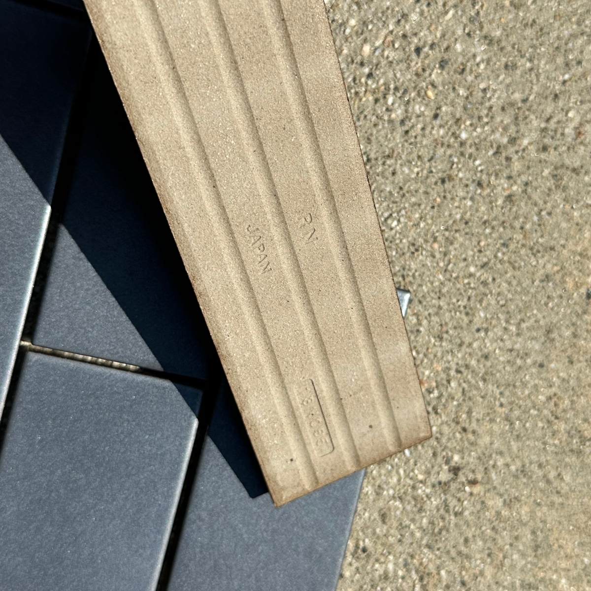 Ann Sacks | 2x5 Context Field Tile in Black Metallic