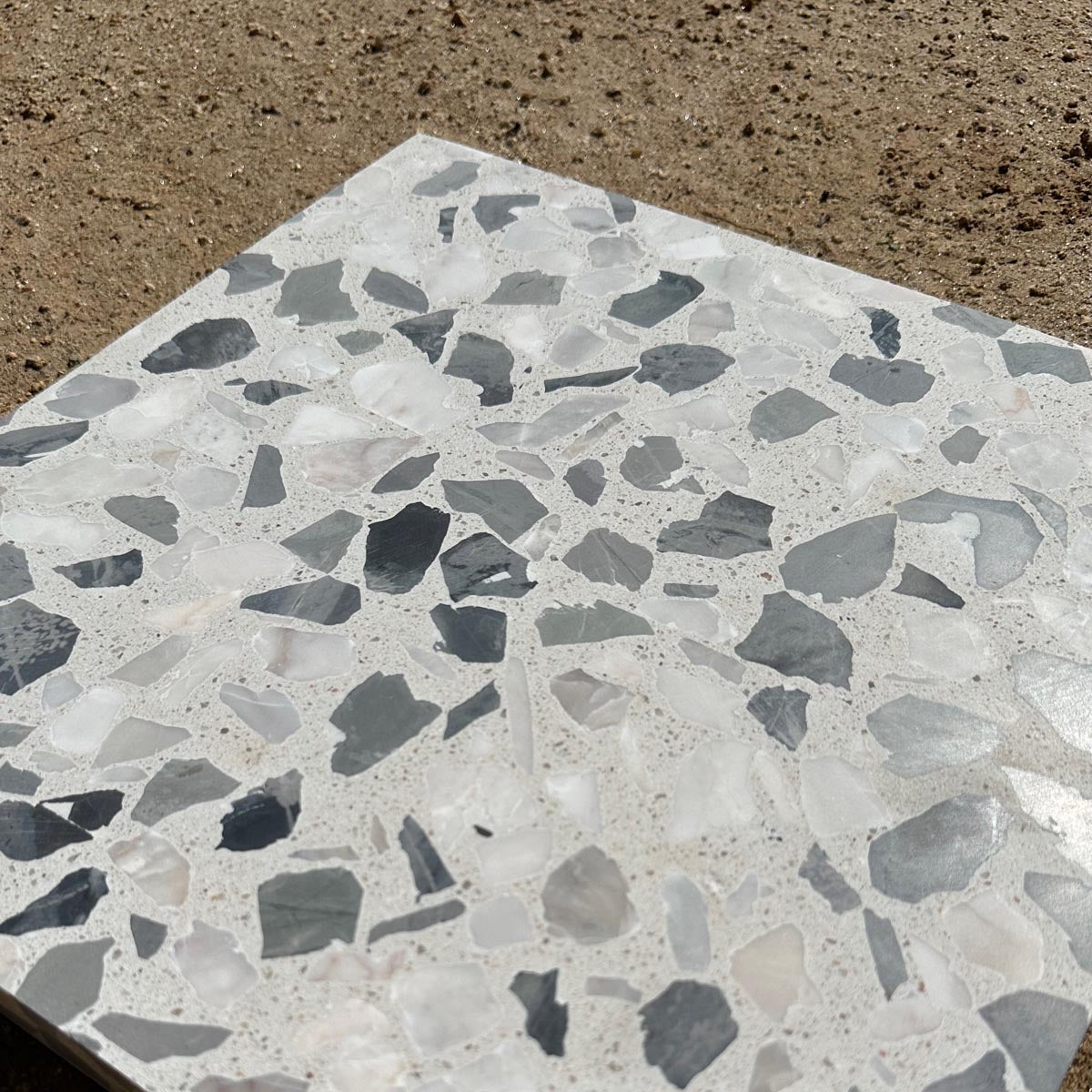Concrete Collaborative | Venice 24x24 Alabaster Marble Lgt Grey Chip Terrazzo