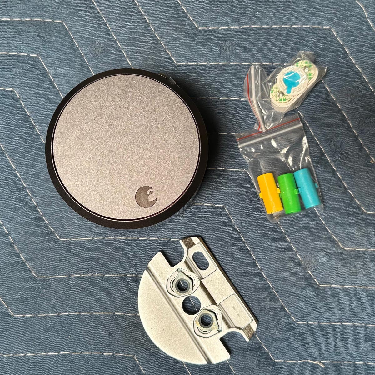 August | Smart Lock Pro Dark Gray August Smart Lock Pro, 3rd Generation in Dark Grey