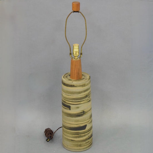 Underwriter's Laboratories | Vintage Mid-Century Green Ceramic Table Lamp