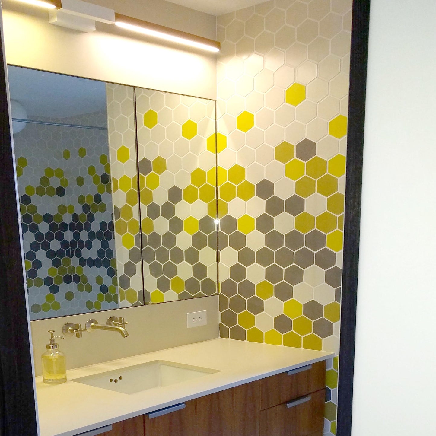 Heath Ceramics | 3.5 in Hex Tile - Parchment