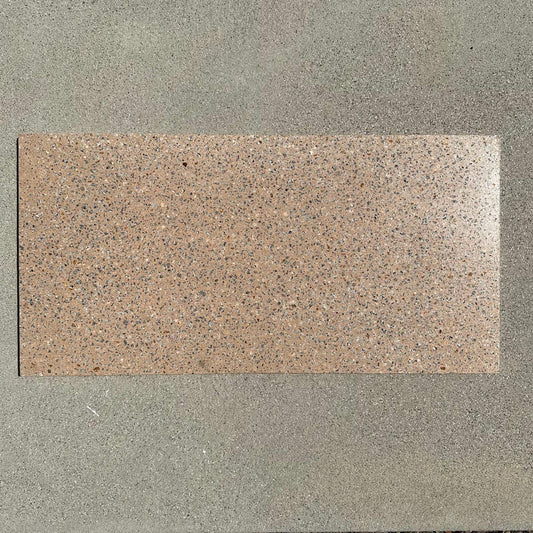 Concrete Collaborative | Latte Medium Granite Chip 16"x32"x3/4"