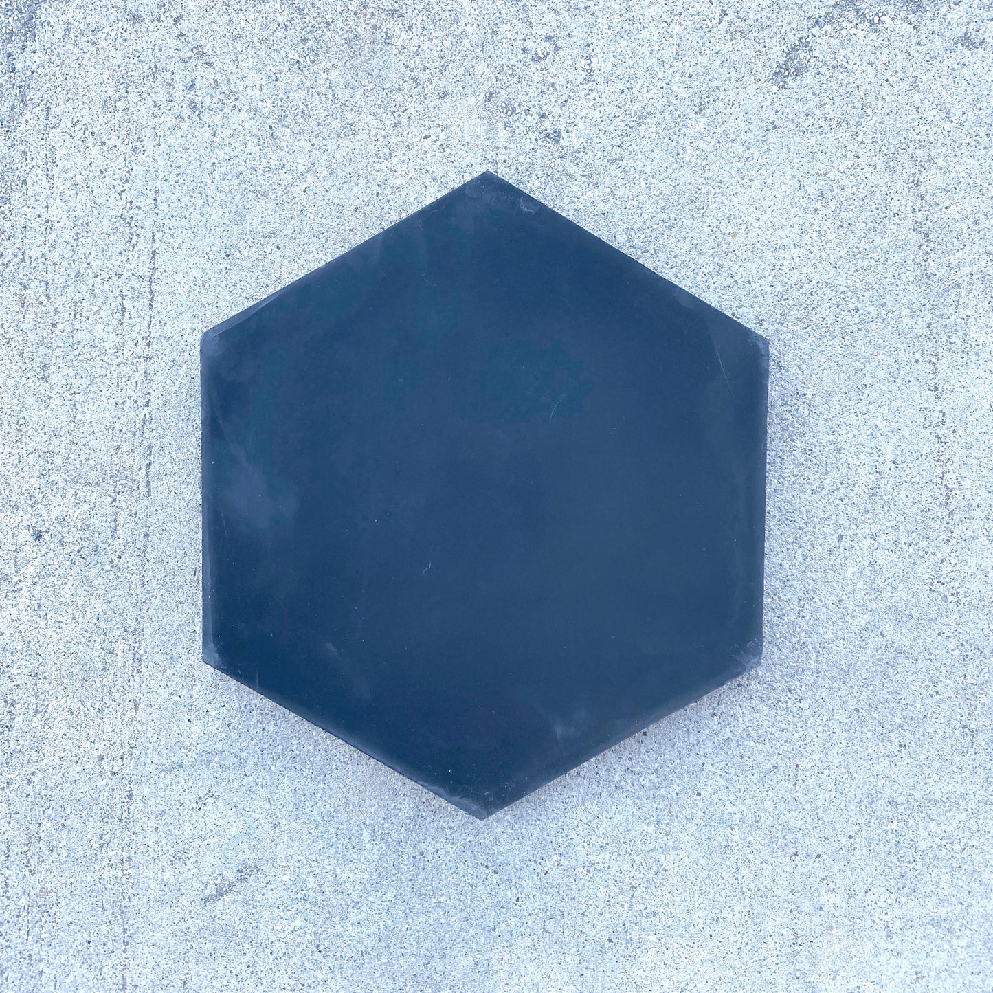 Clé Tile | Black Solid Cement Hex Tile