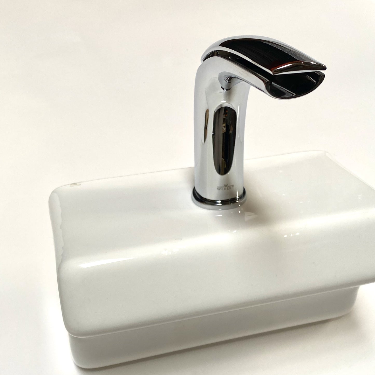 Webert | Aria Waterfall 2.2 Gal Per Min GPM Vessel Sink Faucet in Pol Chrome