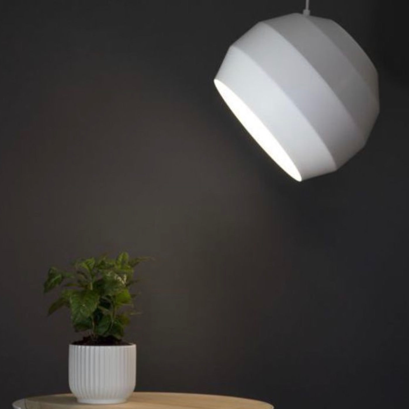 Vitamin Living | Pitch Pendant in White