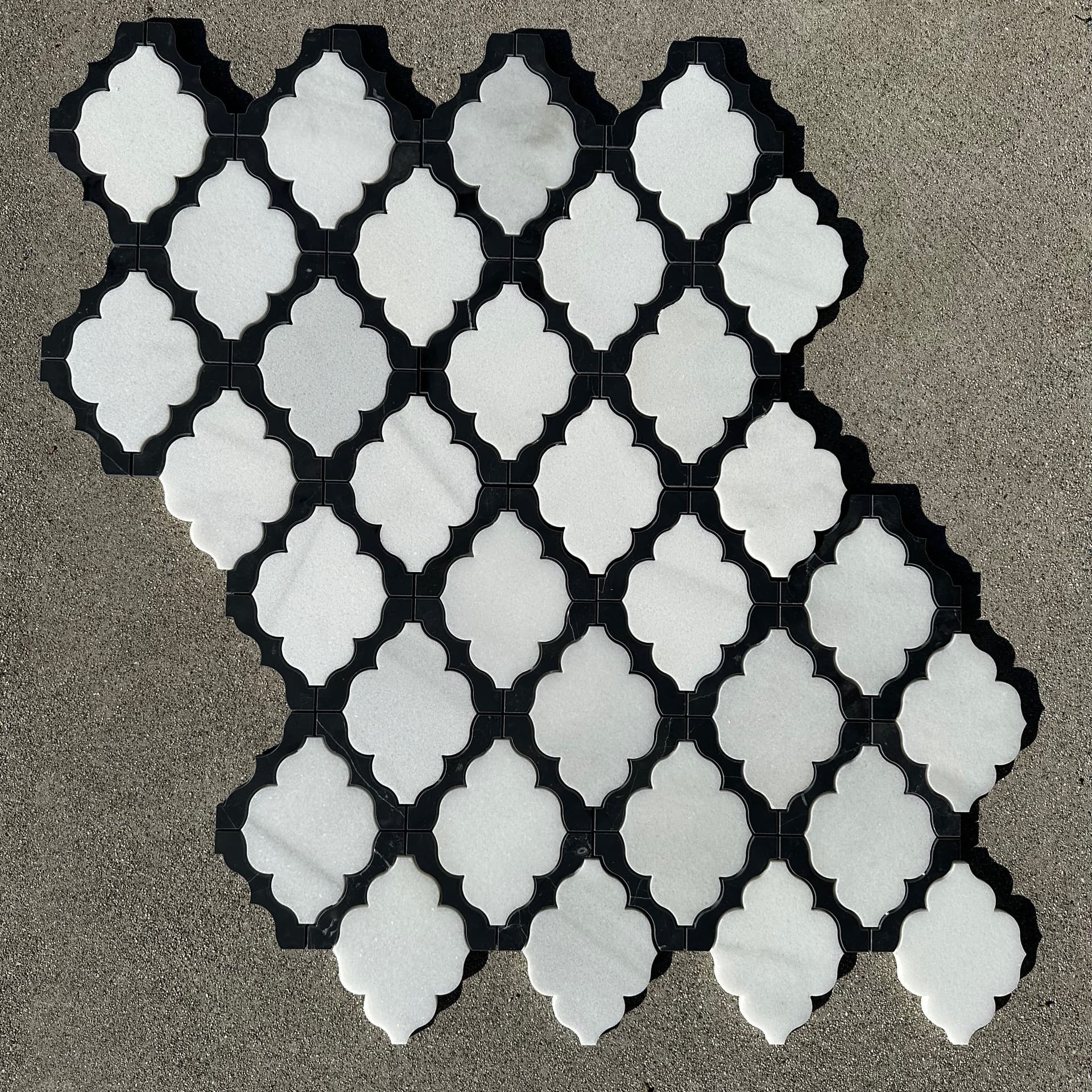 Tabarka Studio | Petite Alliance 9 in Lorca White and Noire - alternate view