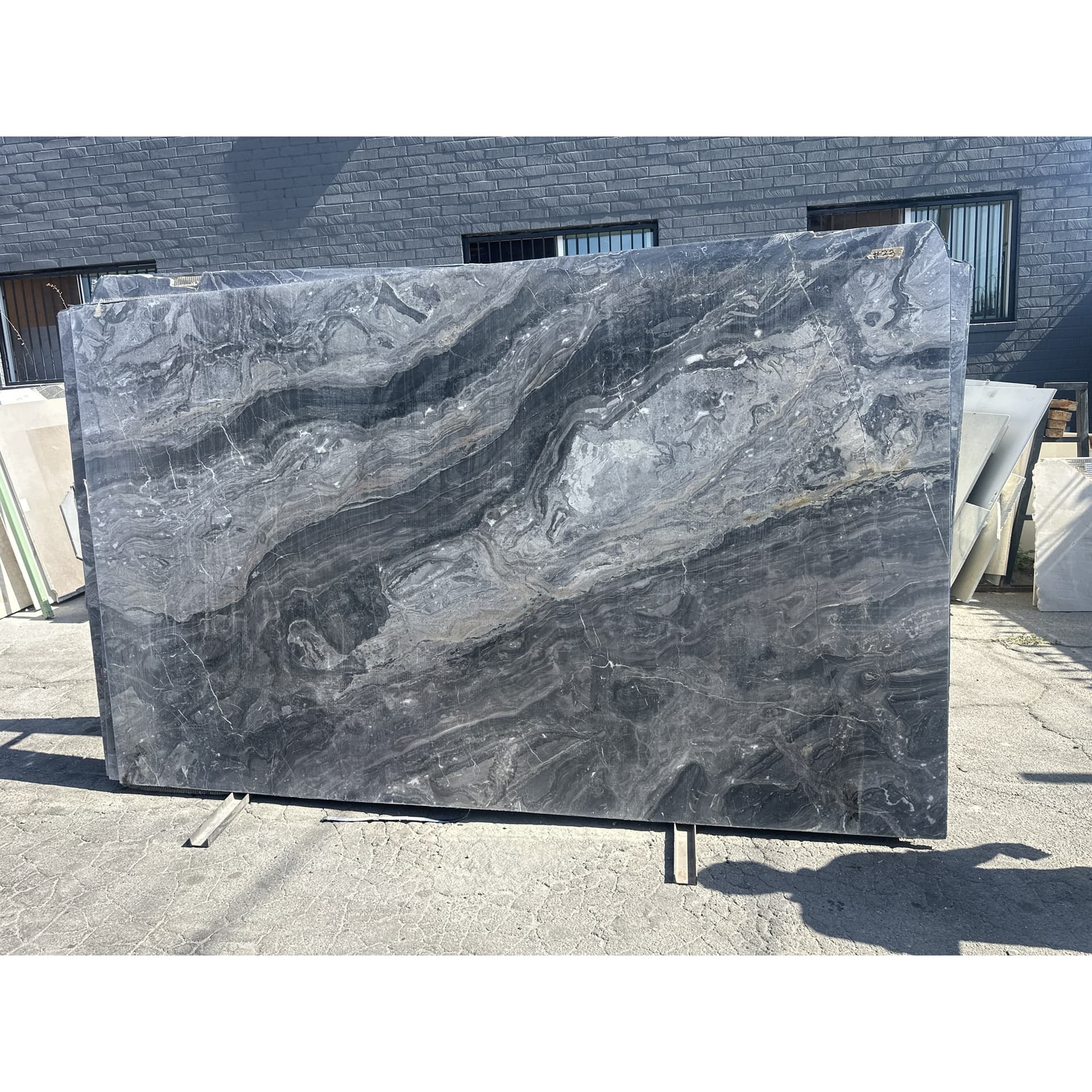 Stoneland USA | Arabescato Orobico Italian Marble Slabs — Undamaged, 3/4", approx. 126" × 75" - alternate view