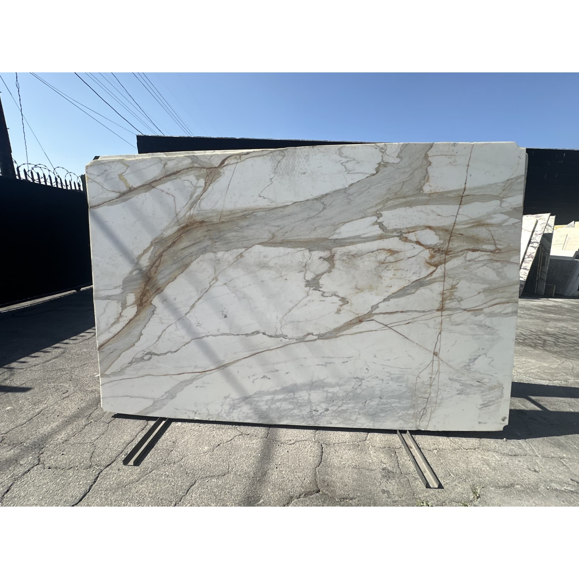 Stoneland USA | Calacatta Macchia Vecchia Extra Italian Marble Slabs — 3/4", approx. 119" × 75" - alternate view