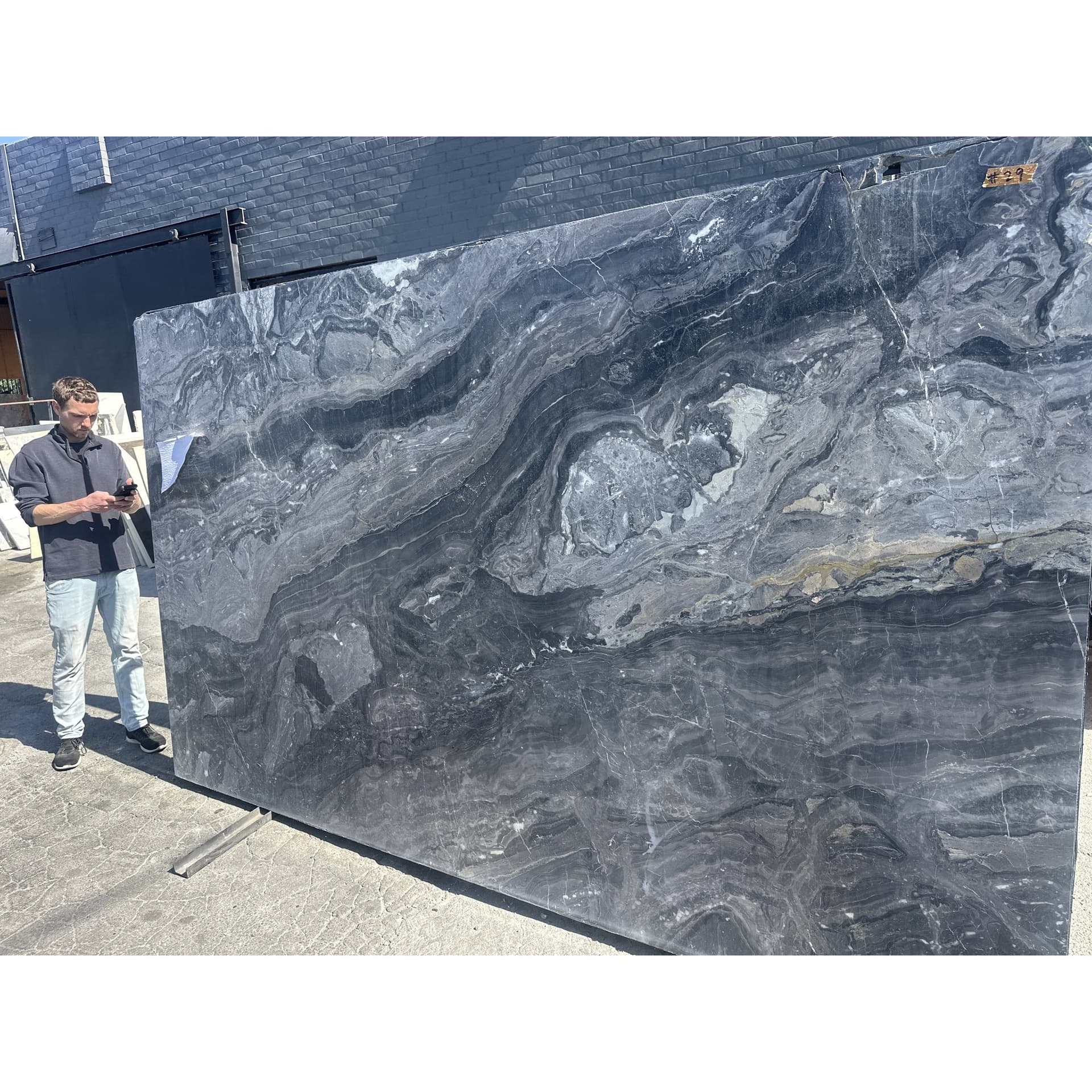 Stoneland USA | Arabescato Orobico Italian Marble Slabs — Chipped, 3/4", approx. 126" × 75" - alternate view