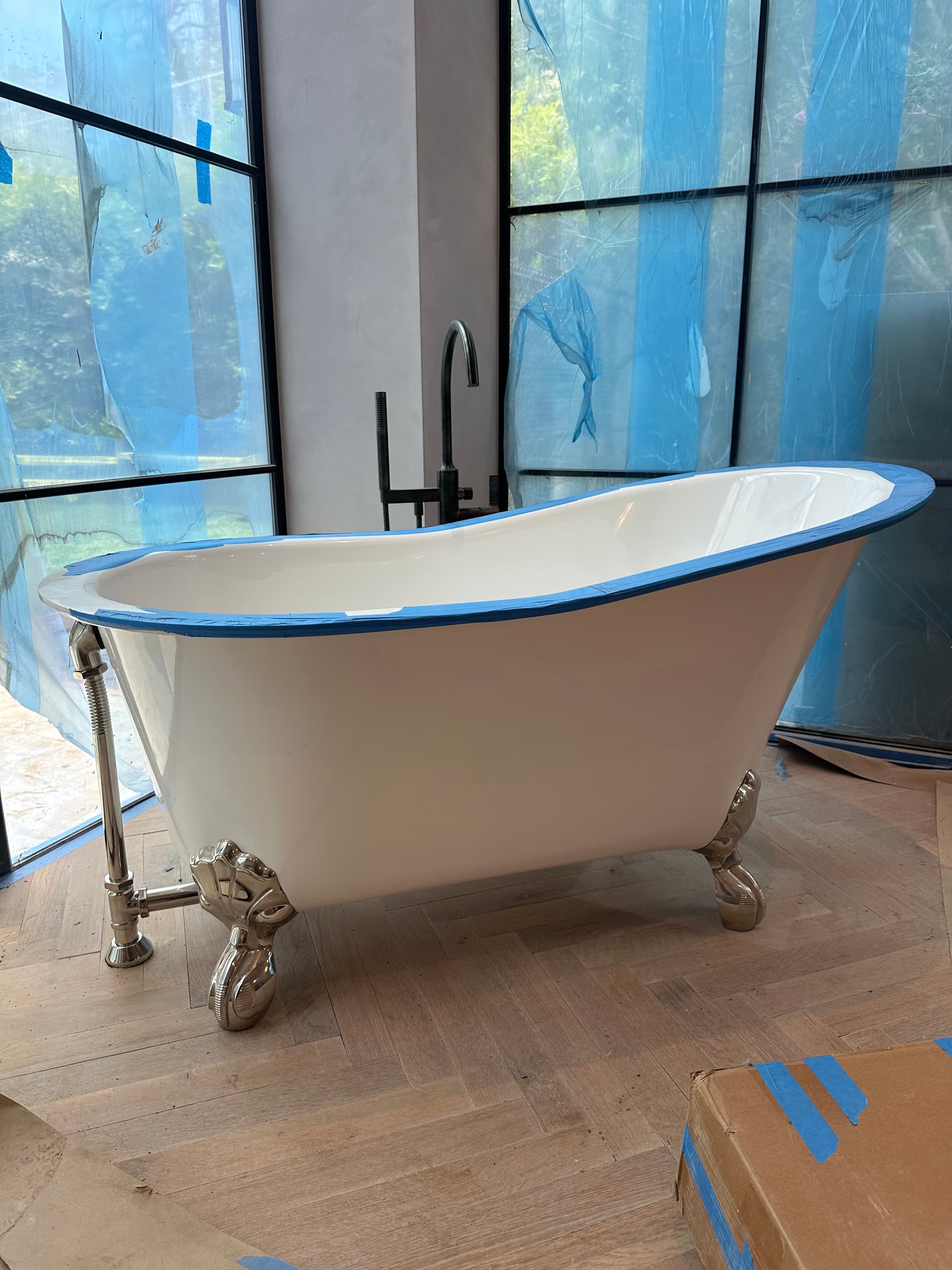 Crosswater London | Belgravia 60" Slipper Clawfoot Soaking Tub (Polished Chrome Feet)