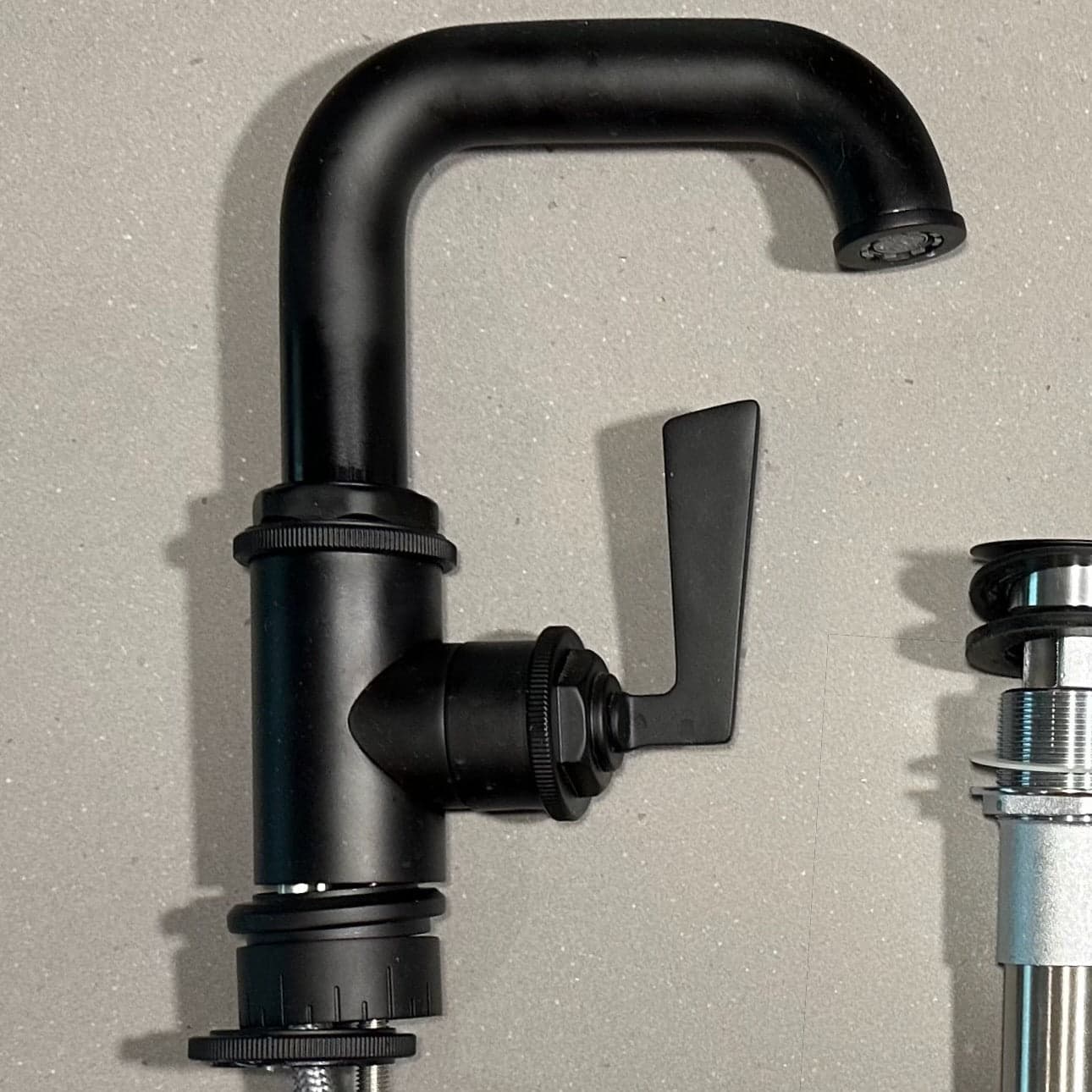 California Faucets Single Hole Low Spout Lavatory Faucet in Matte Black