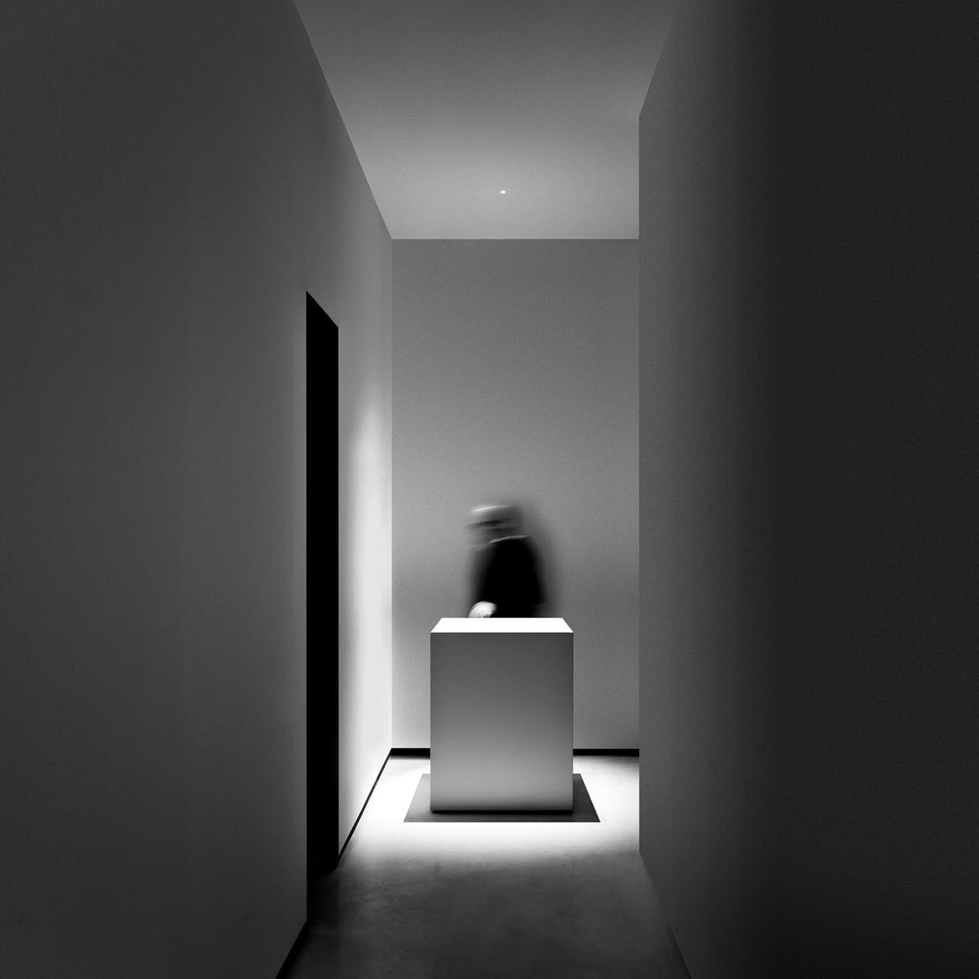 Davide Groppi Nulla Ceiling Light, 12W LED 3000K, Matt Black finish
