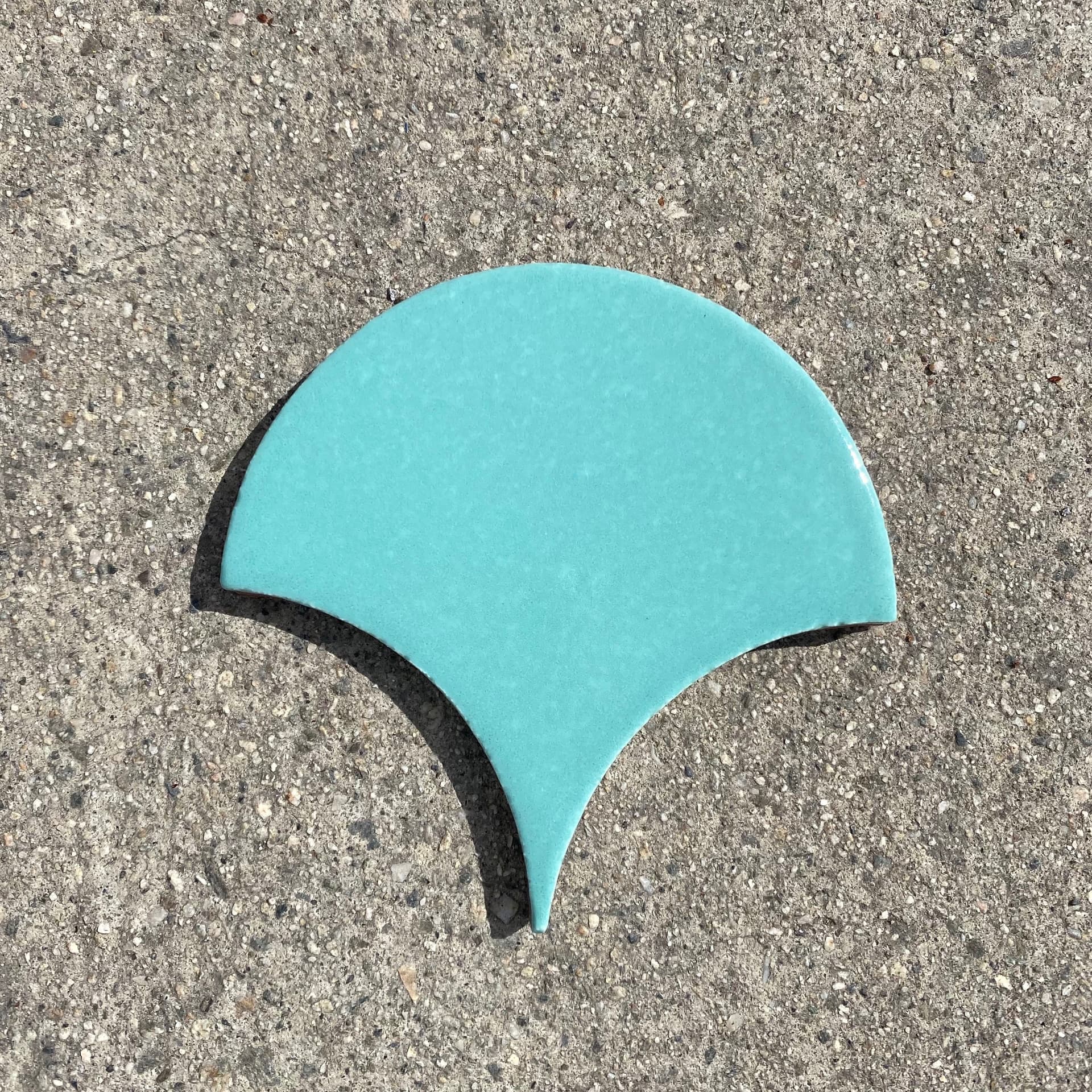 JR Ceramica | Scalloped 4 Inch Tile in Acqua Gloss Glaze - alternate view
