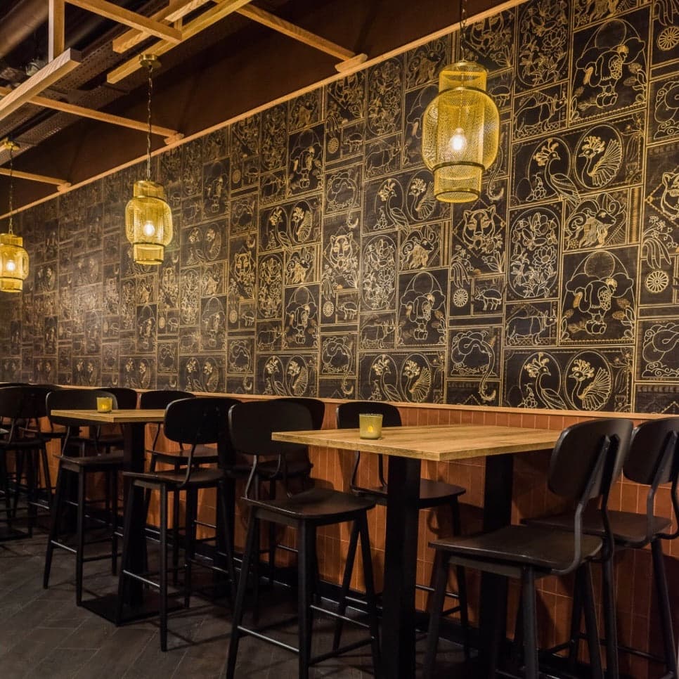 Memento Moooi Wallcovering | MO4040 Golden Tiger in Ebony - alternate view