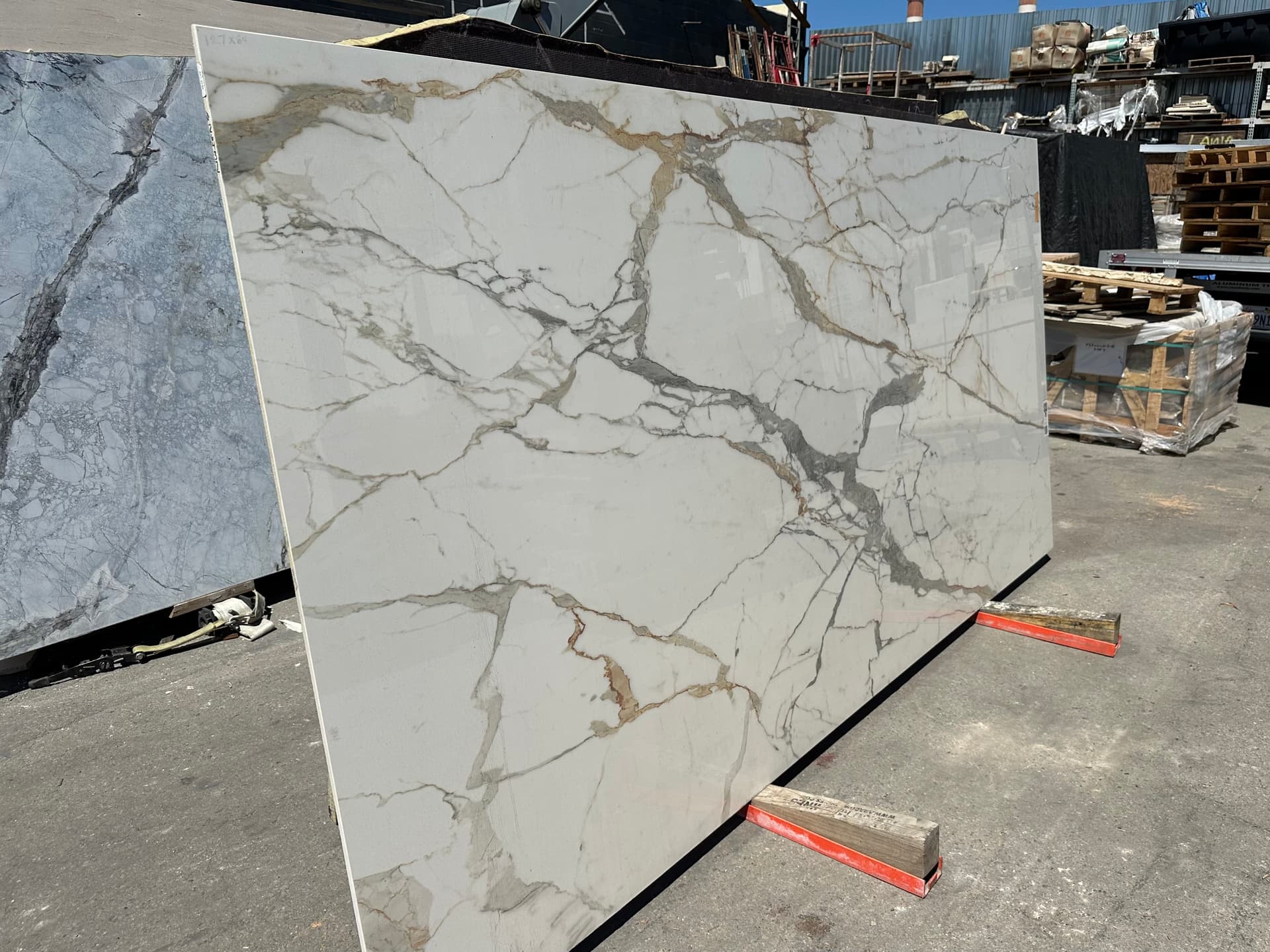 Florim | Eternal Gold A Porcelain Surface - alternate view