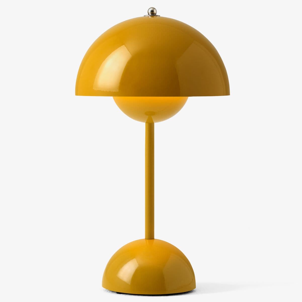 &Tradition | Flowerpot VP9 Rechargeable LED Table Lamp — Matte White - alternate view