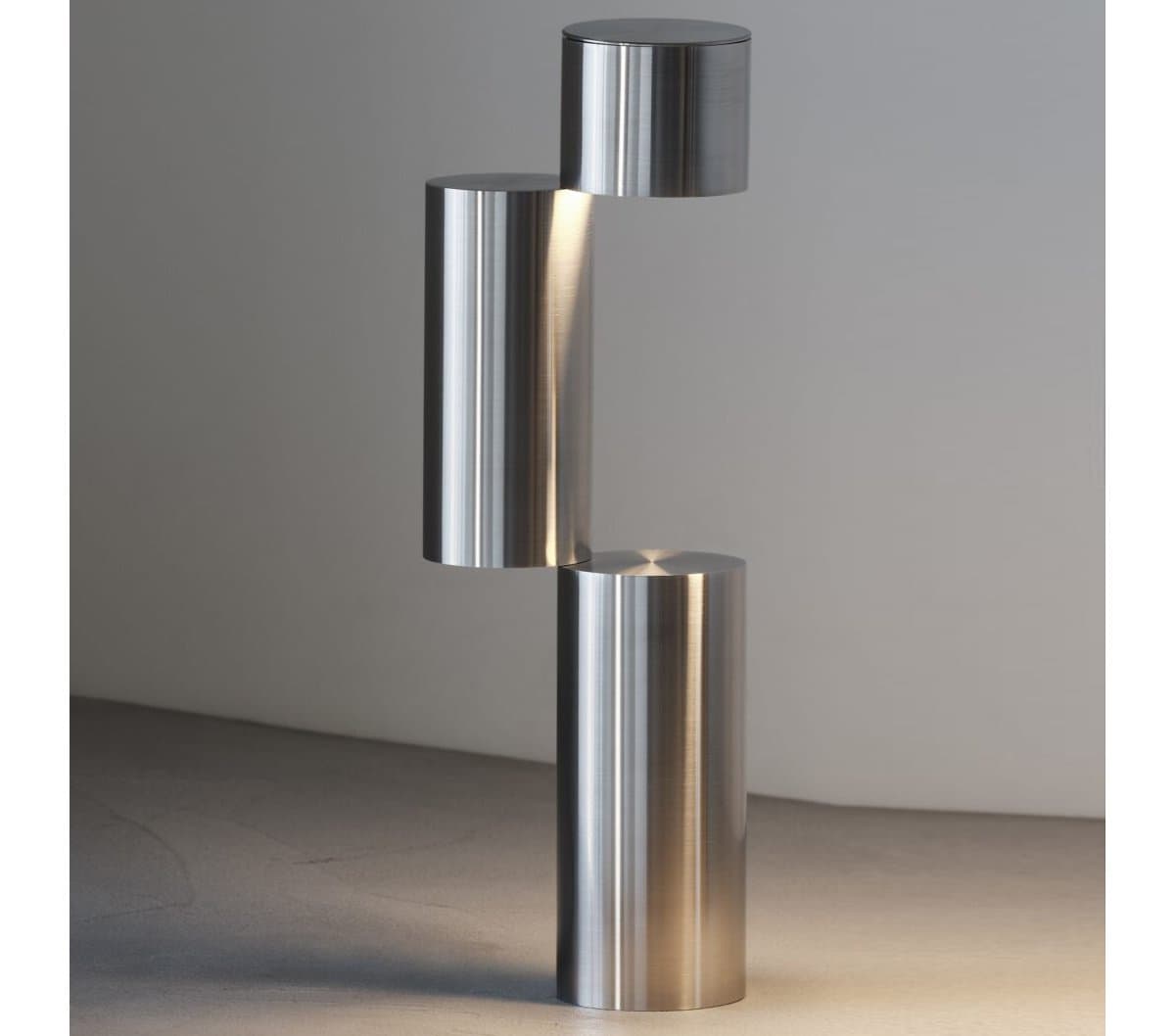 Y.S.M | MOMENT Rechargable LED Table Lamp — 02