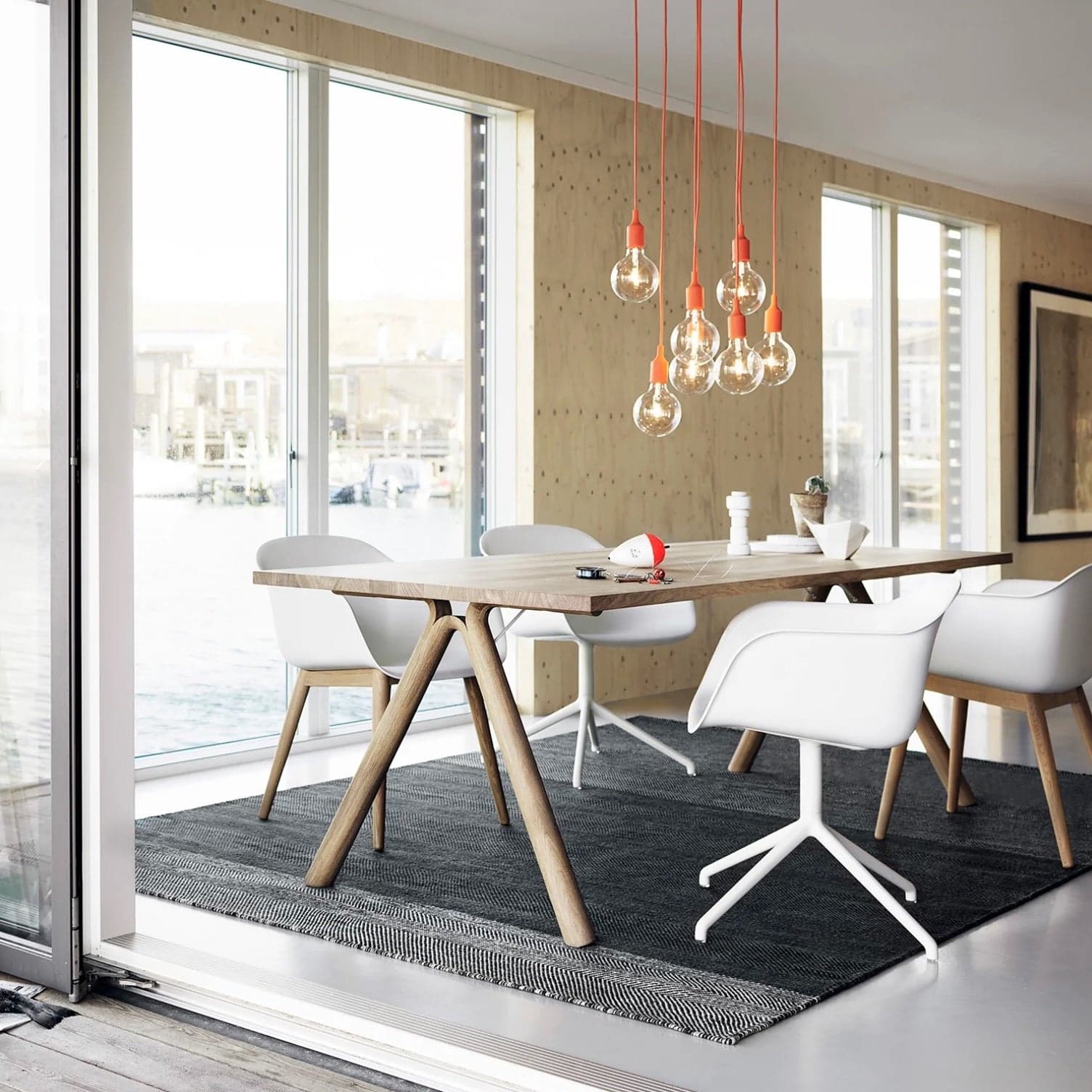 Muuto | E27 Pendant Light w Edison Bulb in Rose - alternate view