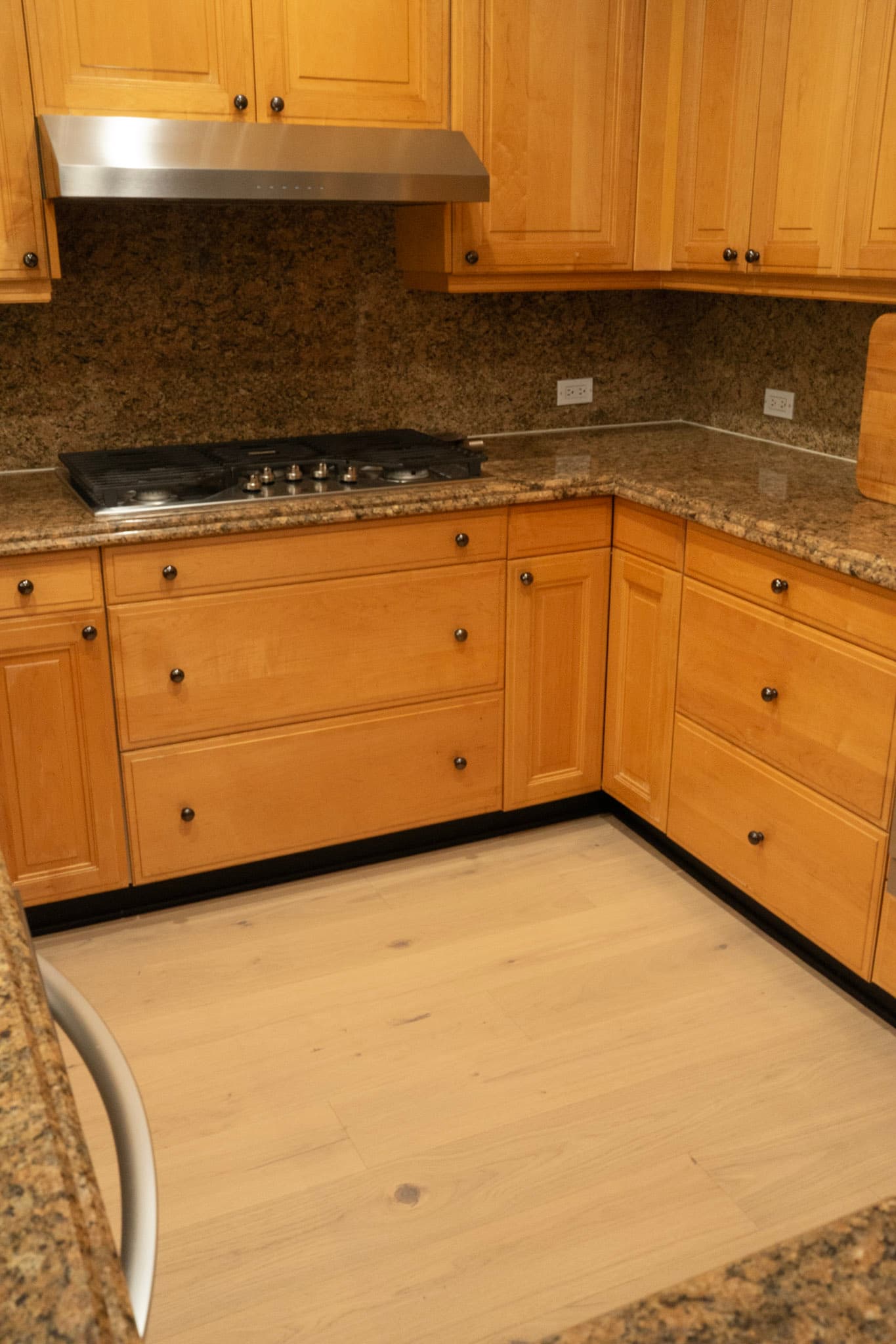 ~600 sq.ft. European Oak Engineered Hardwood - Allora Aria (Like New/In Box) - alternate view