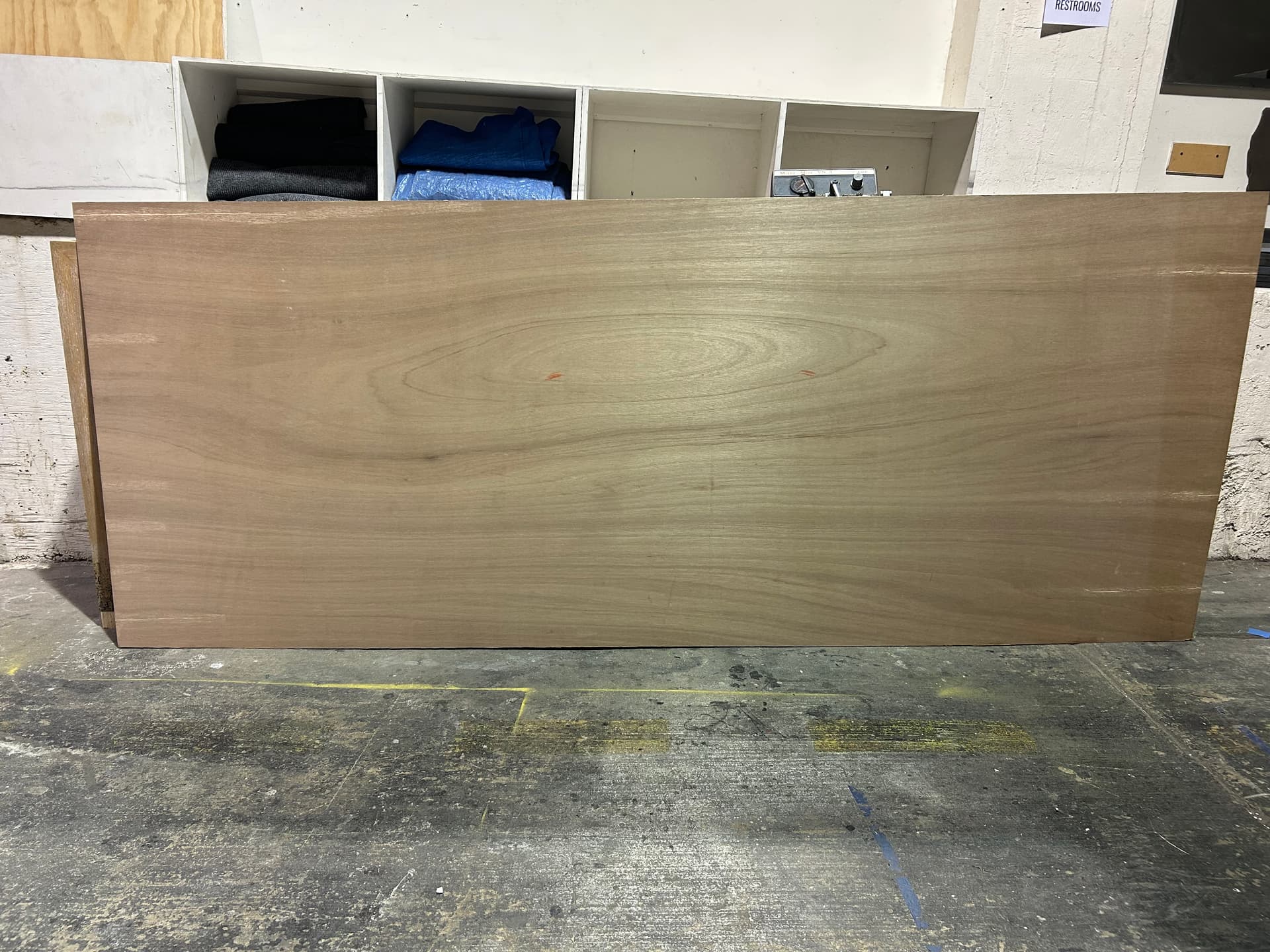 Lauan (Meranti) Imported Plywood (4' x 10' x 3/16")