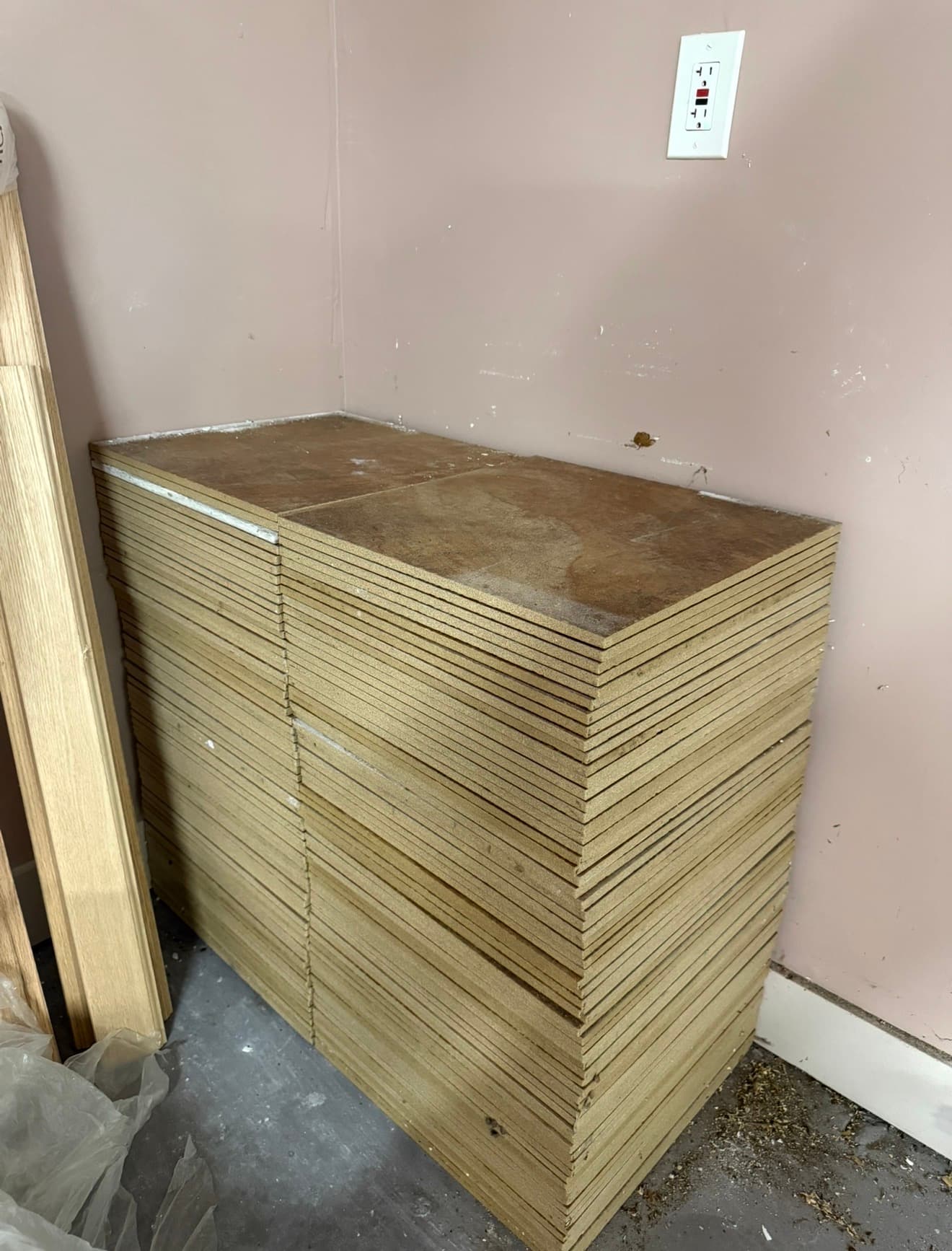 301.5 Sq Ft Porcelain Tile