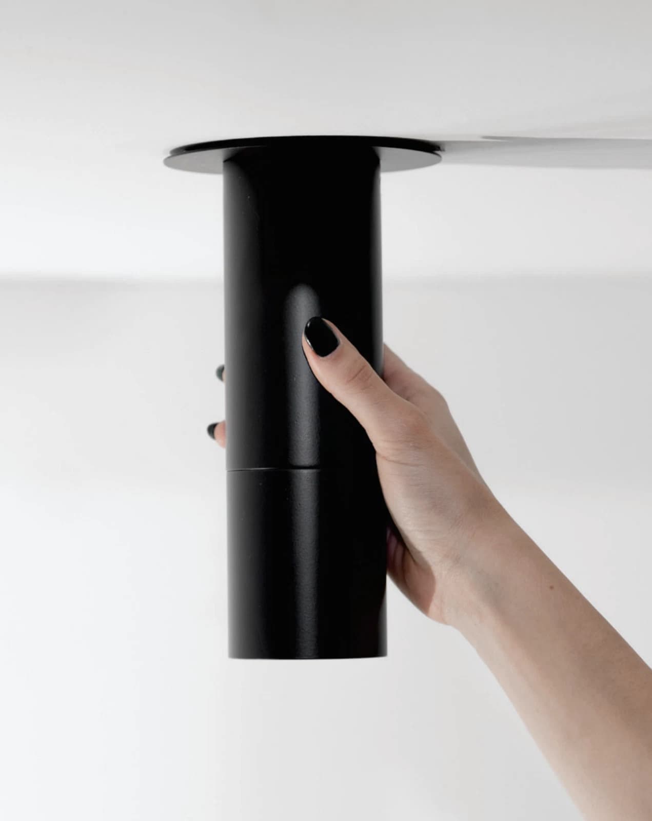 Omgivning Black Ceiling Mount Led Cylinder Downlight - Commercially Rated