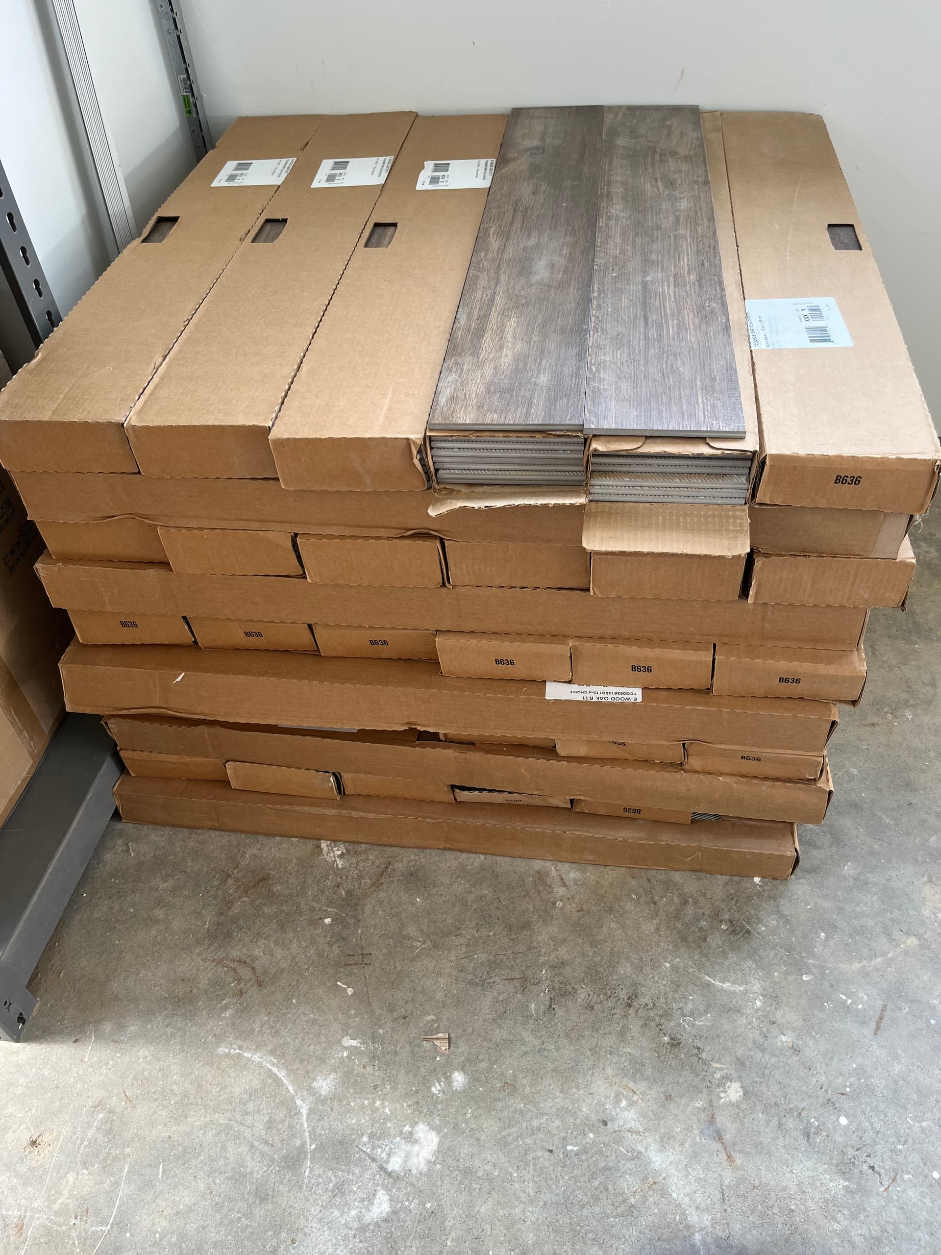 Wood look ceramic floor tile