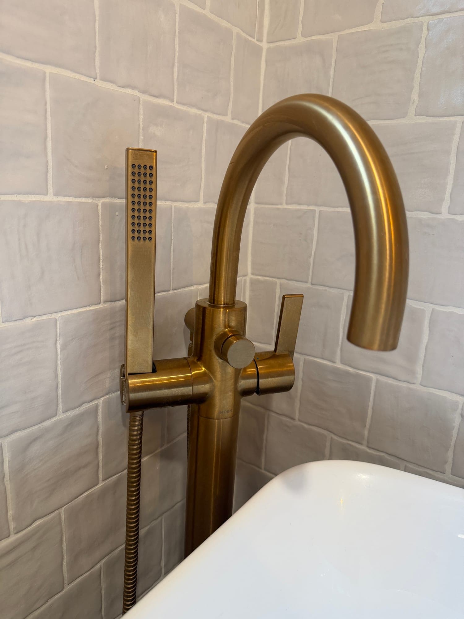 Moen Cia Brushed Gold 1-handle Freestanding High-arc Bathtub Faucet with Hand Shower