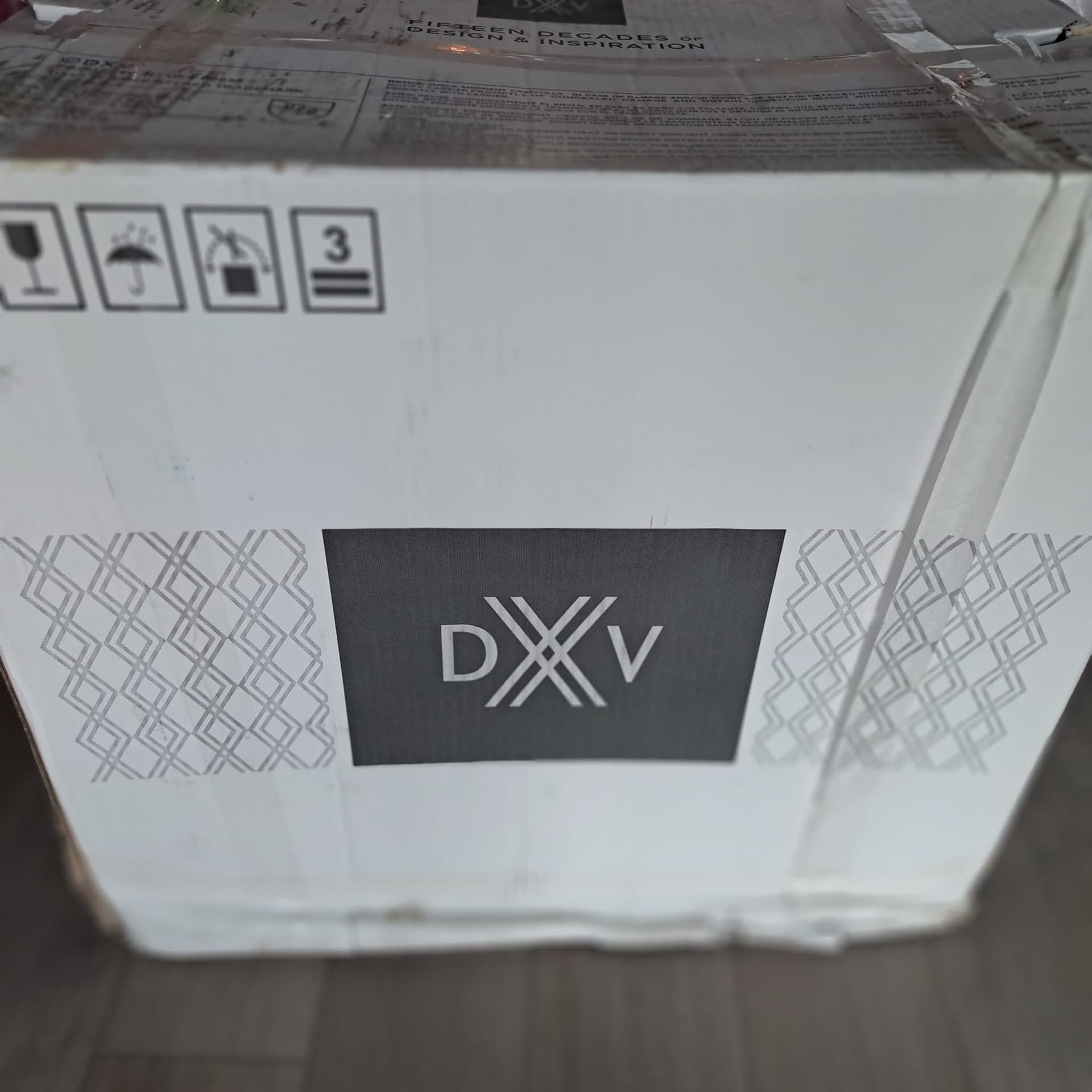 Dxv AT200 Ls SpaLet Integrated Bidet Toilet — New, Never Installed