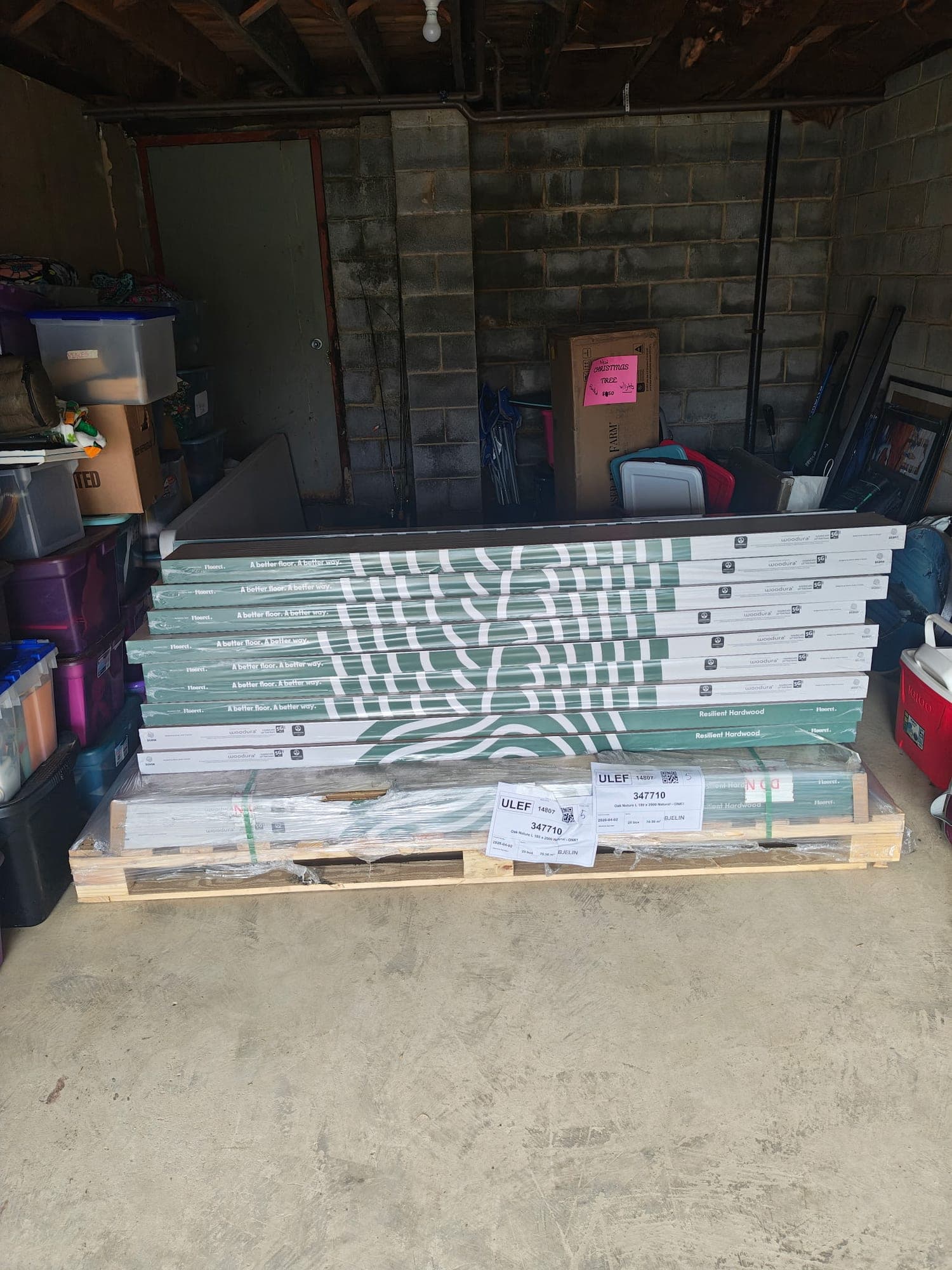 Flooret Anza Luxury Vinyl Plank Flooring – 1,003 Sq Ft – 37 Unopened Boxes + Matching Trim