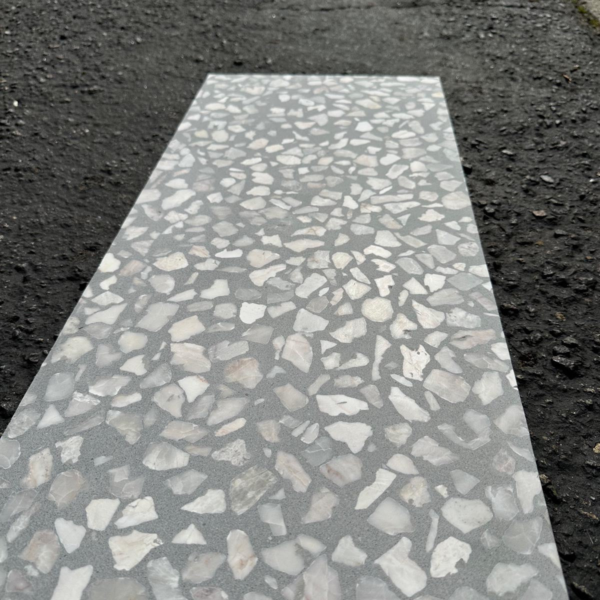 Concrete Collaborative | Venice Acier Large Marble Chip 36x12