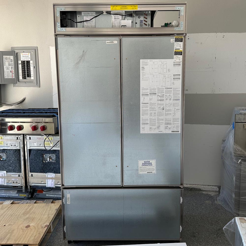 SubZero 42" Classic French Door Refrigerator Freezer Dispenser Pa