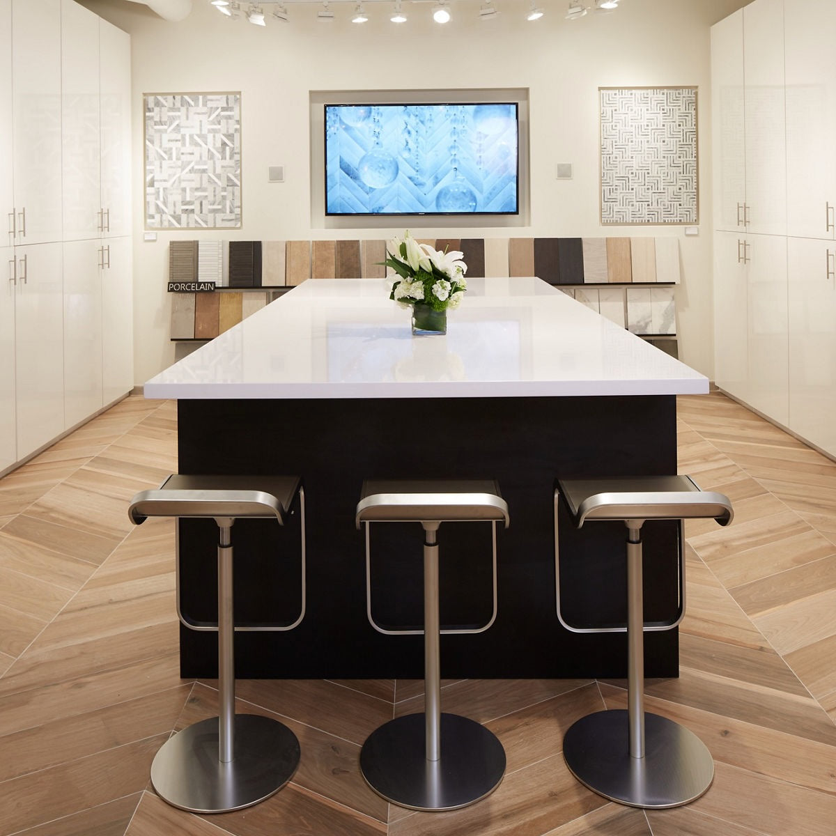 Ann Sacks | Parquet Chevron 8x27 in Porcelain Tile