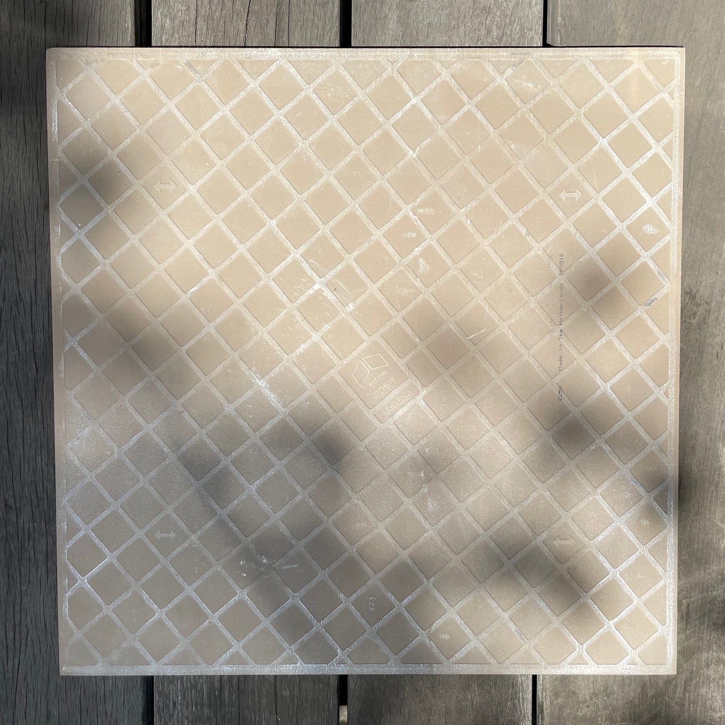 Mosa | Terra Greys 18"x18" Porcelain Field Tile in Light Cool Grey 225V