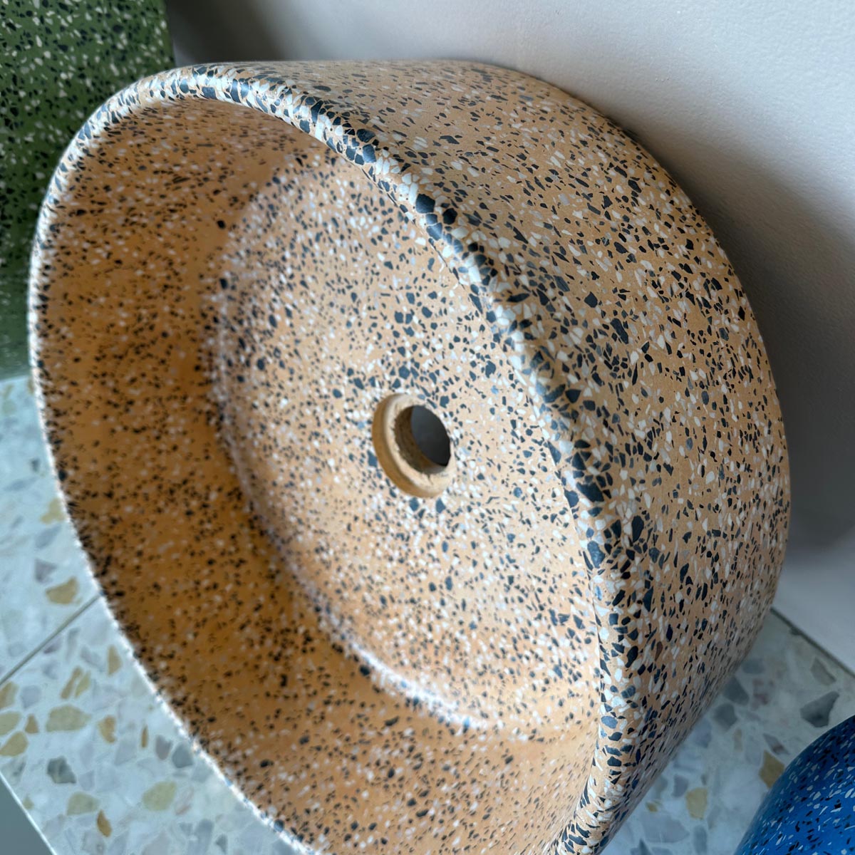 Concrete Collaborative | Concrete Terrazzo Round Sink in Color Sable, Dark Chip